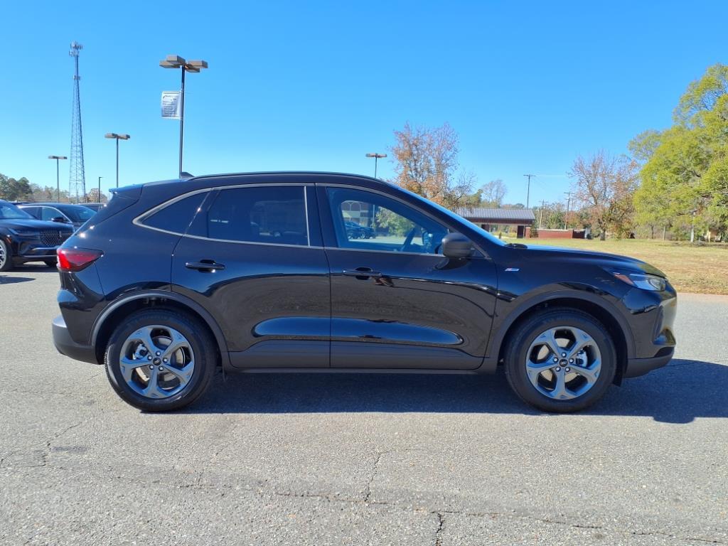 2025 Ford Escape ST-Line photo 19