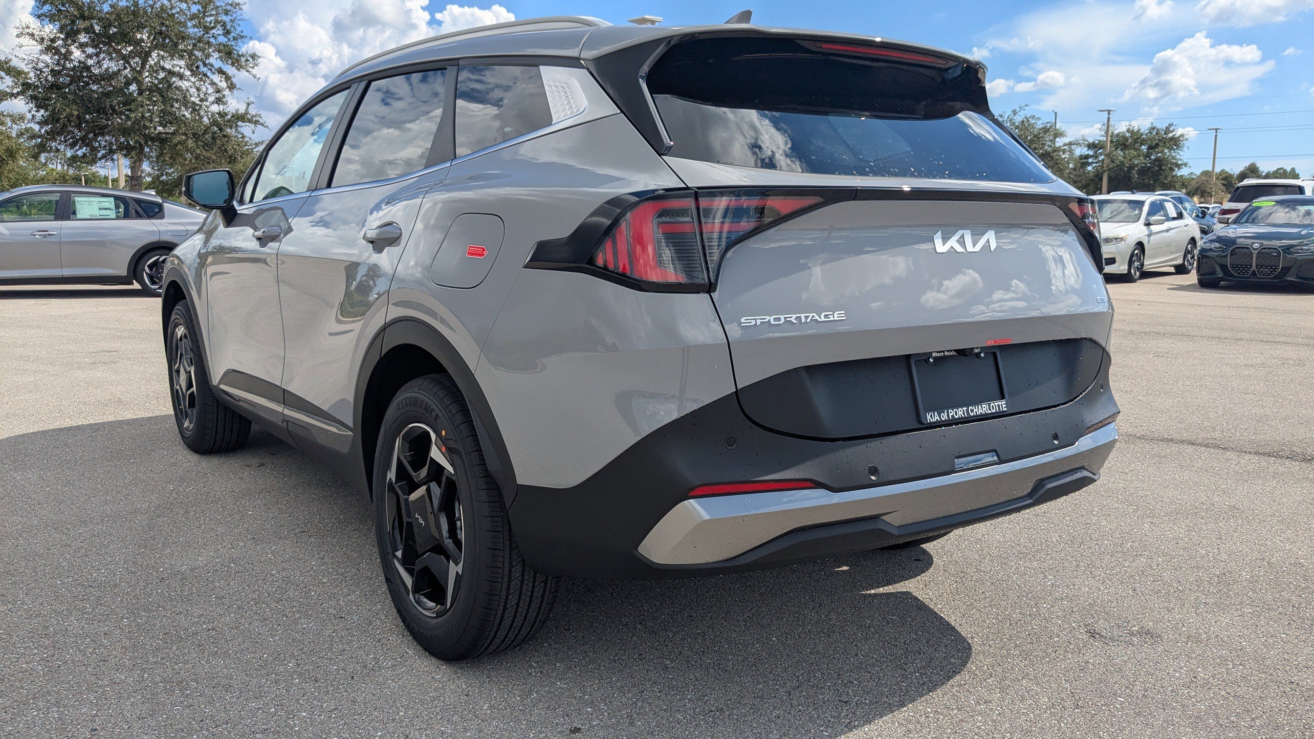 2026 Kia Sportage Hybrid EX photo 4