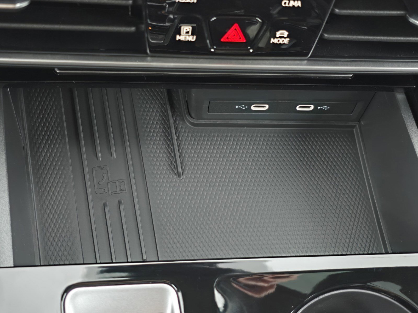 2025 Volkswagen Atlas Peak Edition photo 20