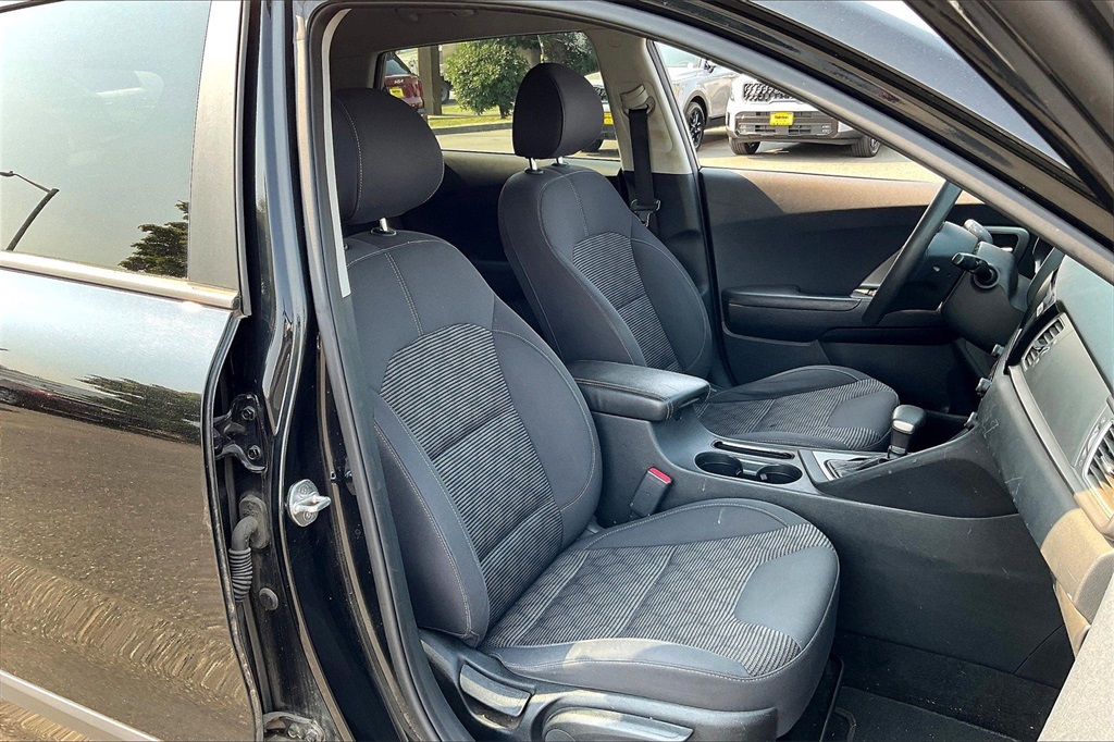 2018 Kia Niro LX photo 22
