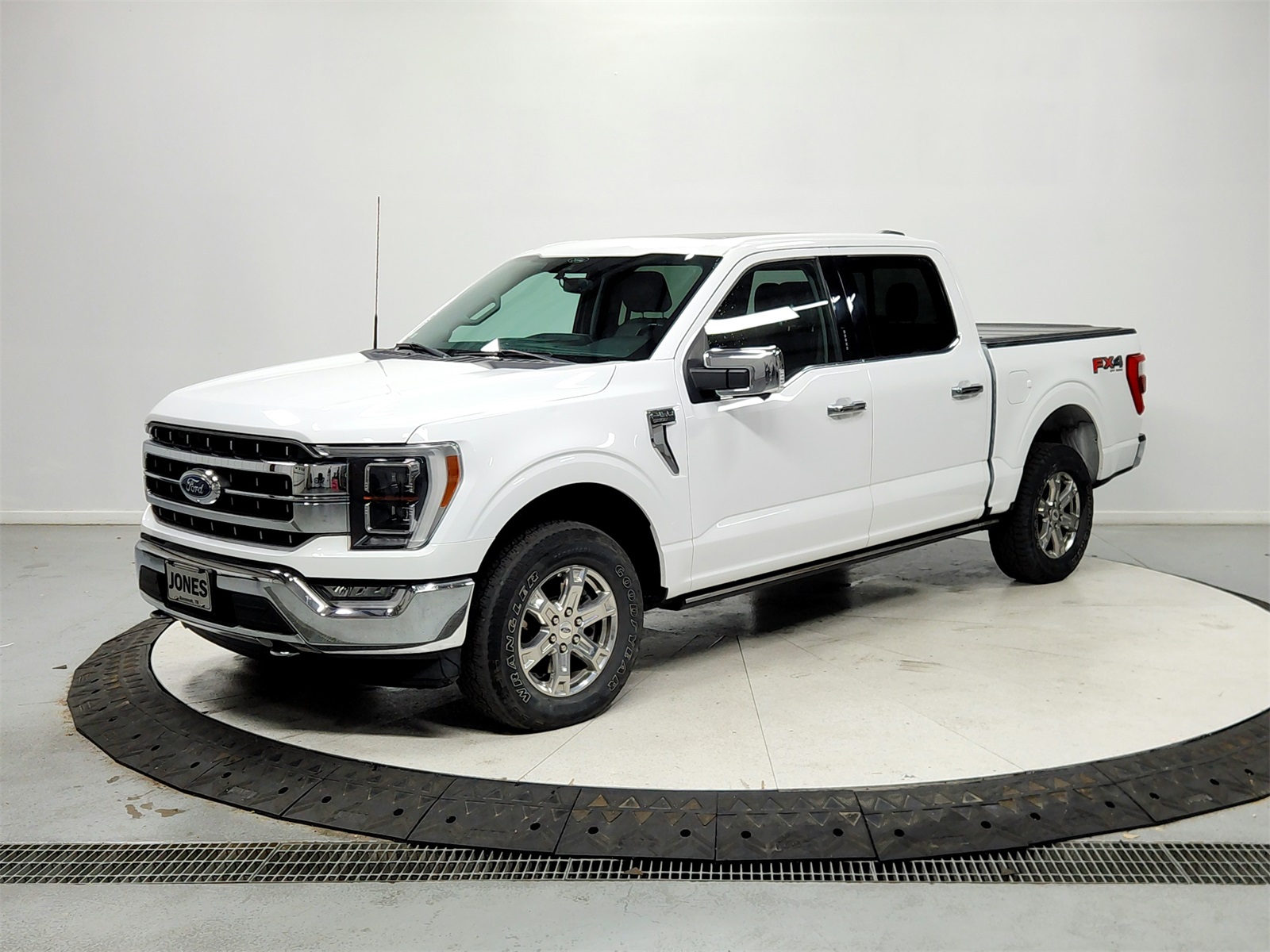 2021 Ford F-150 Lariat photo 2