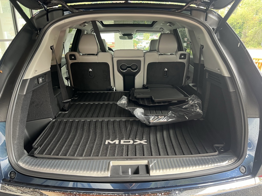 2026 Acura MDX Advance SH-AWD photo 9