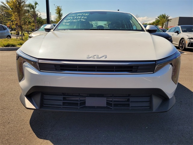 2025 Kia K4 LXS photo 2