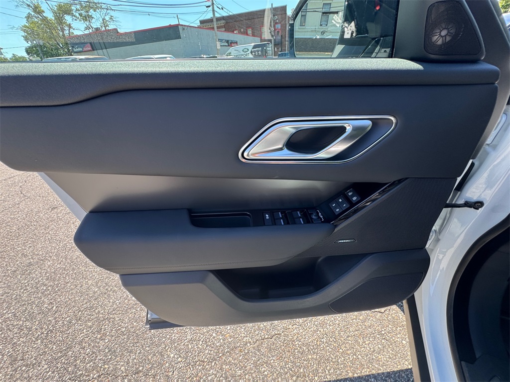 2026 Land Rover Range Rover Velar S photo 17