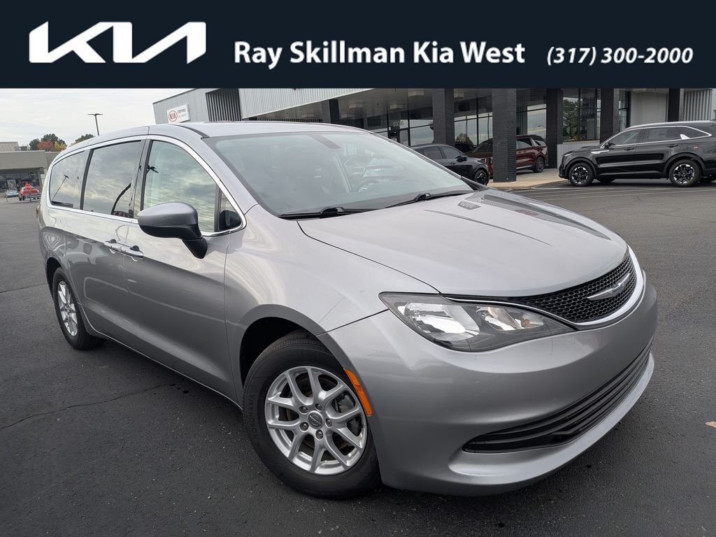 2017 Chrysler Pacifica Touring