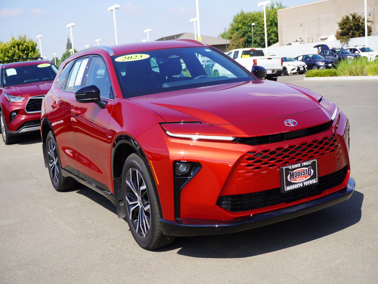 2025 Toyota Crown Signia XLE