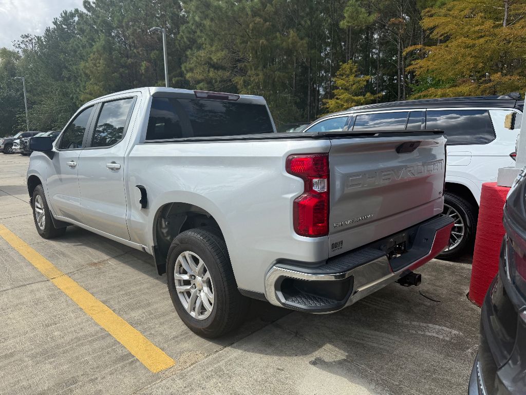 2021 Chevrolet Silverado 1500 LT photo 4