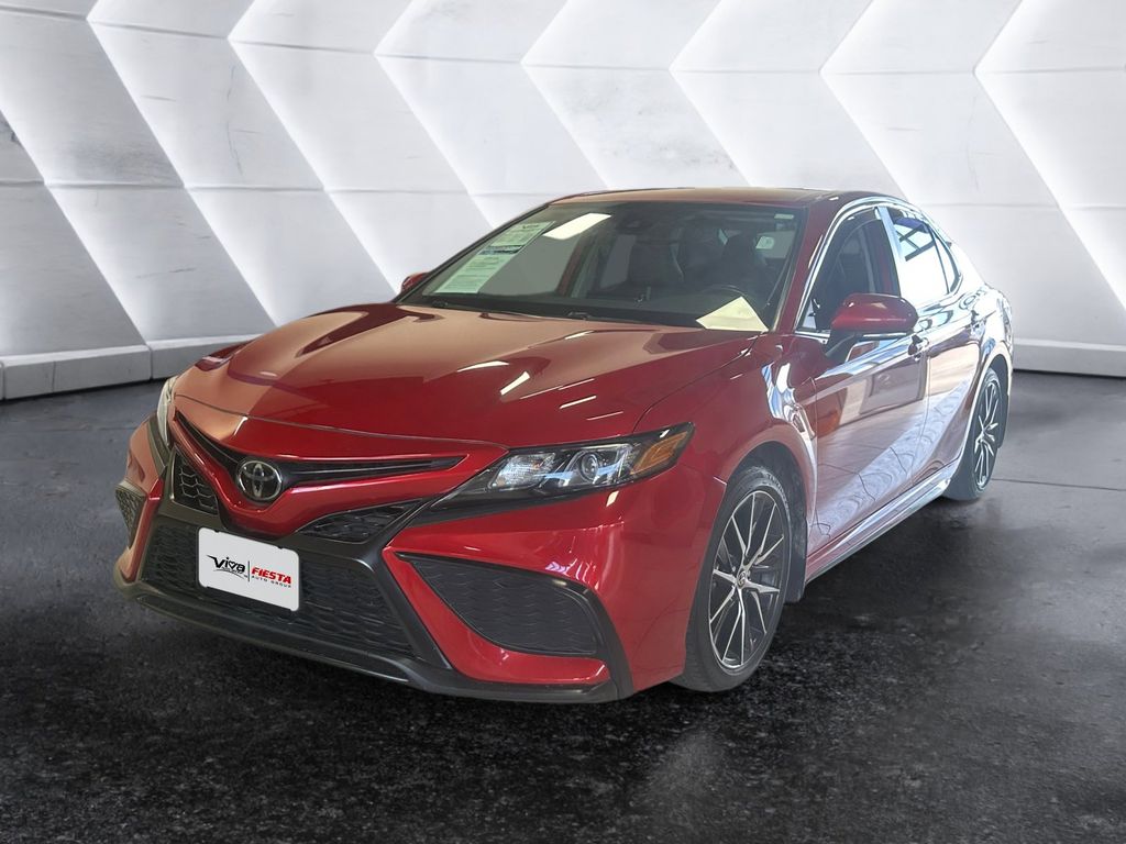 2023 Toyota Camry SE photo 3