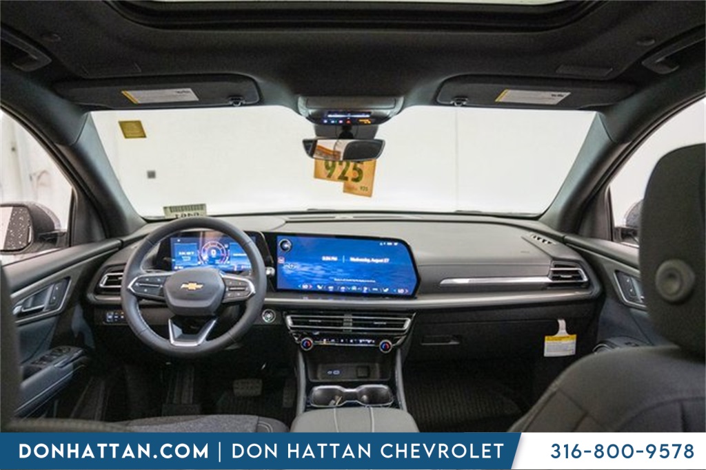 2026 Chevrolet Traverse photo 3