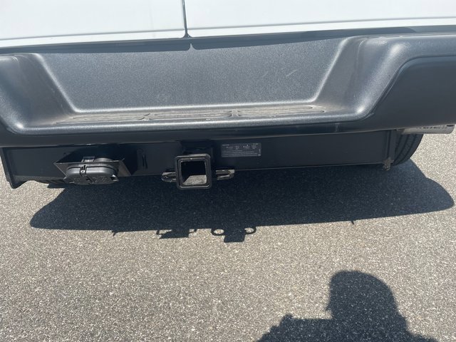 2025 Chevrolet Express Cargo 3500 photo 3