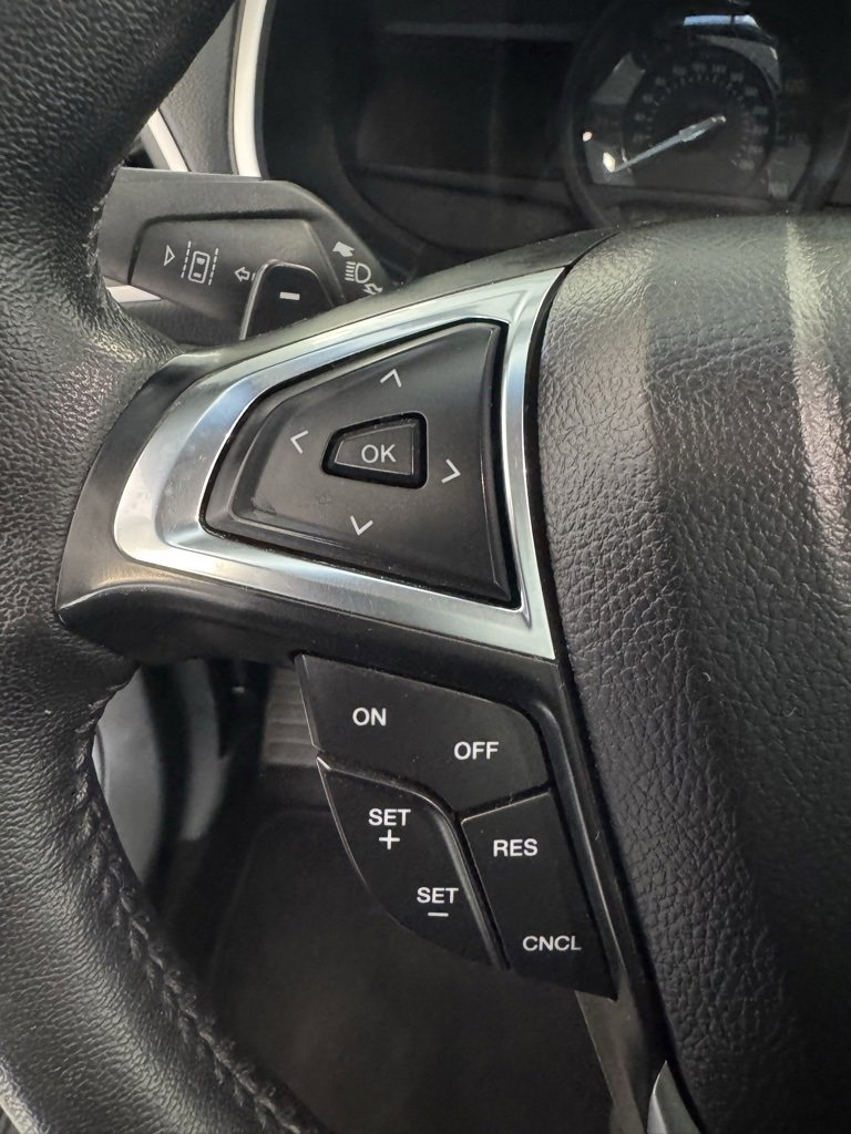 2020 Ford Edge SEL photo 13