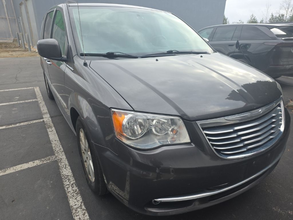 2016 Chrysler Town & Country Touring photo 4