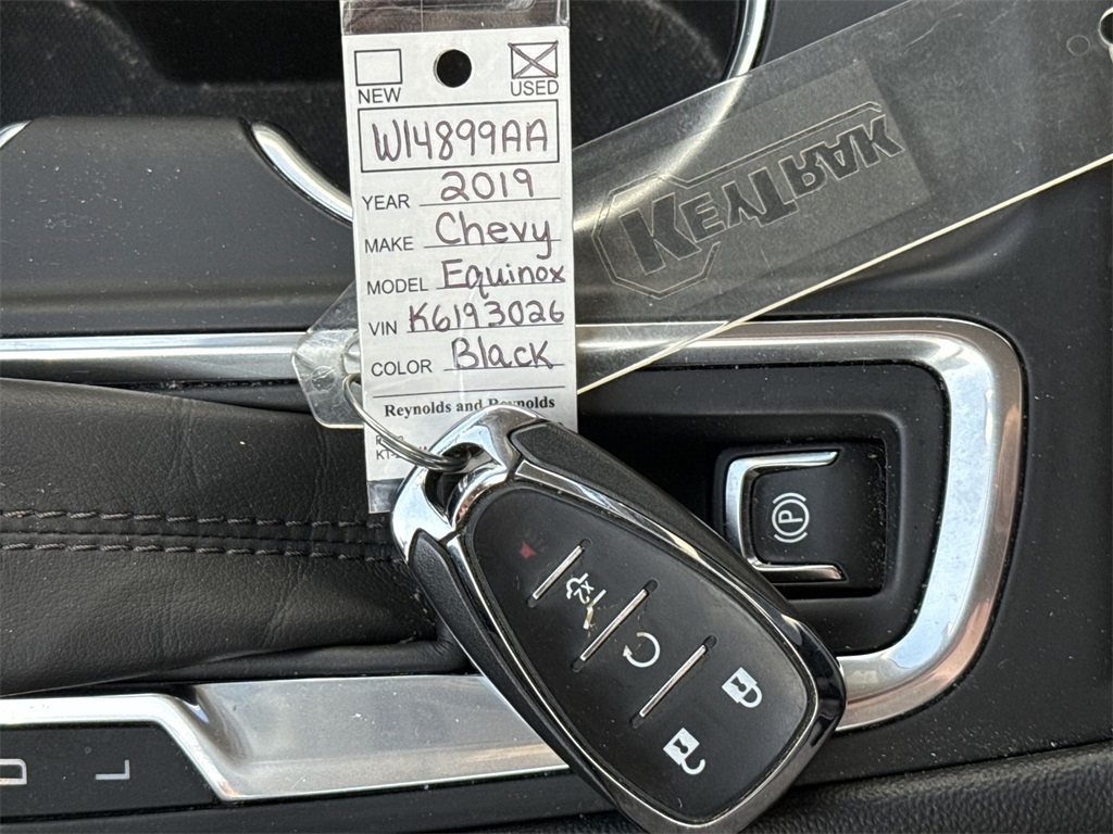2019 Chevrolet Equinox LT photo 16