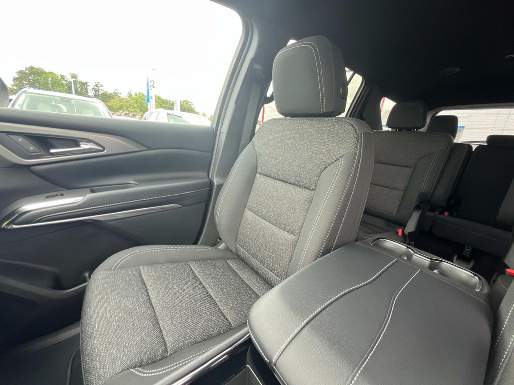 2026 Chevrolet Traverse photo 26