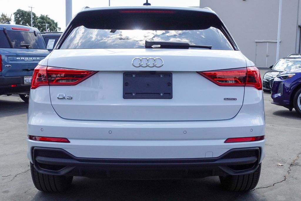 2025 Audi Q3 S line Premium photo 7