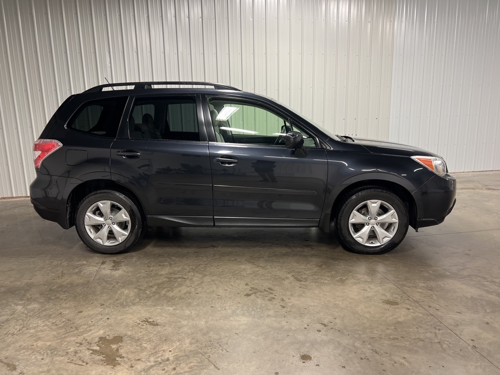 2014 Subaru Forester 2.5i Premium photo 2