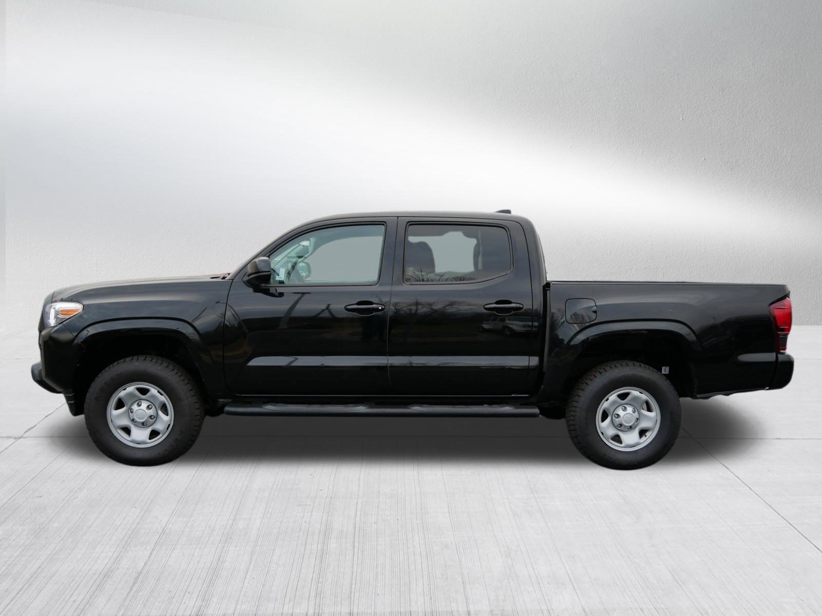 2023 Toyota Tacoma SR photo 4