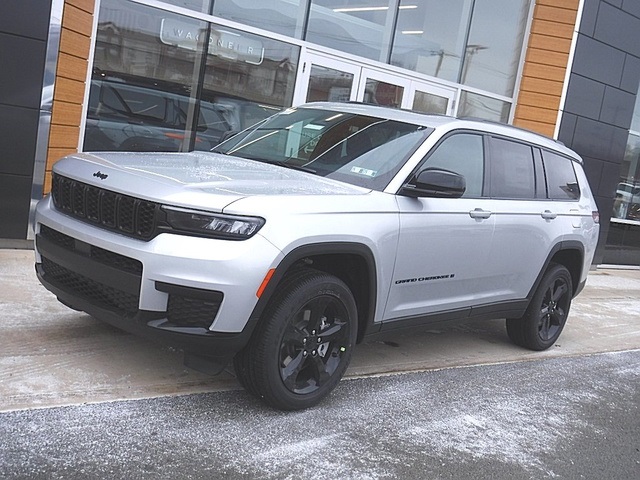 2025 Jeep Grand Cherokee L Altitude's photo