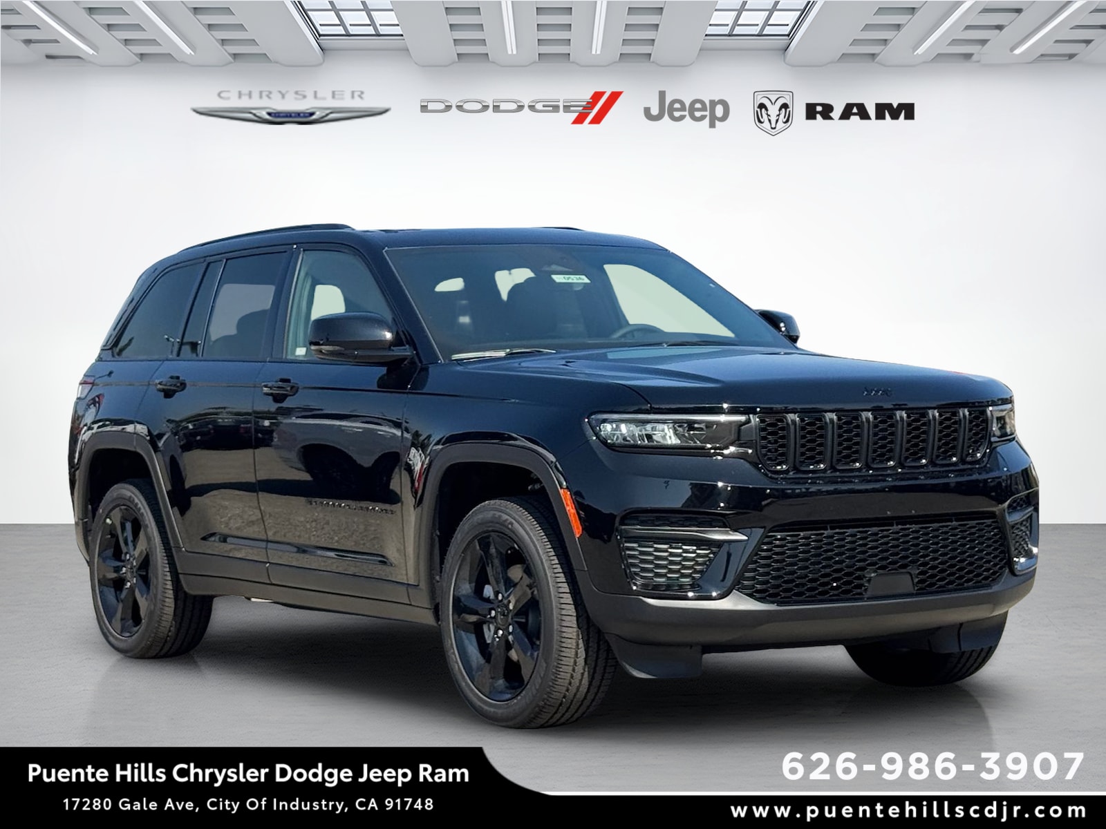 2025 Jeep Grand Cherokee Altitude's photo