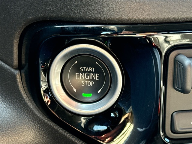 2025 Chevrolet Silverado 1500 LT photo 33