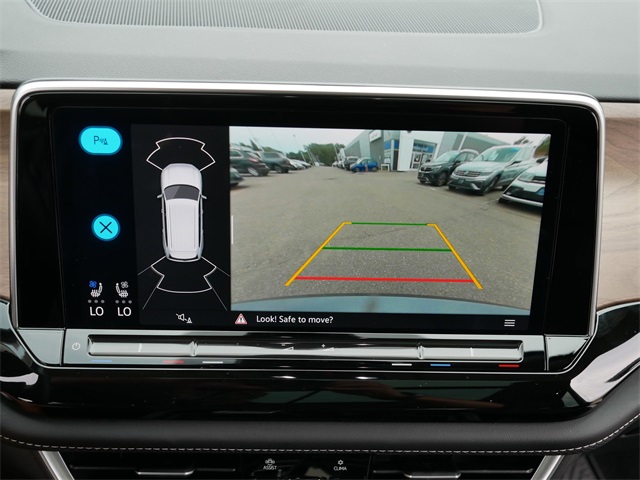 2025 Volkswagen Atlas SE Technology photo 30
