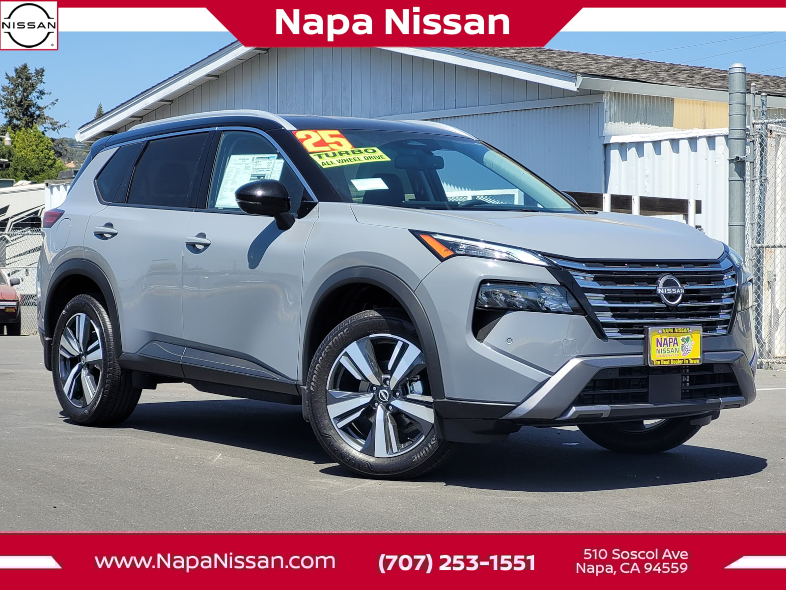 2025 Nissan Rogue SL's photo