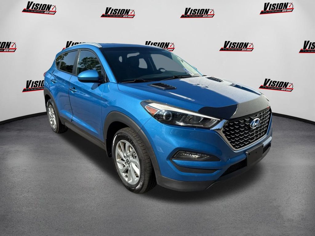 2016 Hyundai Tucson SE photo 3
