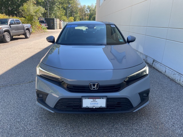 2022 Honda Civic Touring photo 2