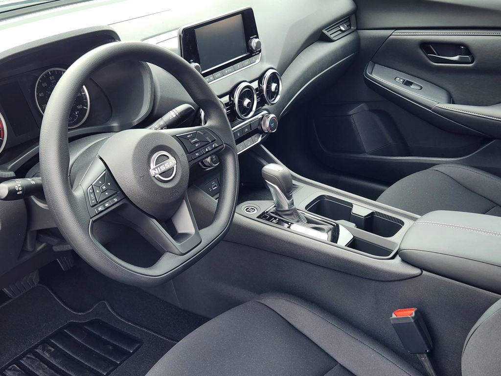 2025 Nissan Sentra S photo 13