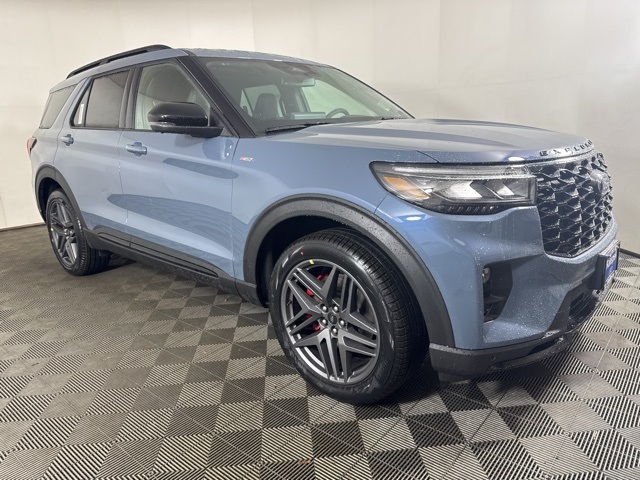 2026 Ford Explorer ST-LINE's photo