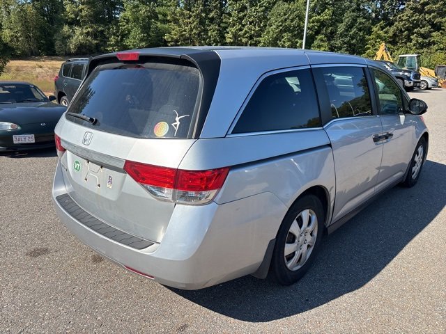 2014 Honda Odyssey LX photo 2