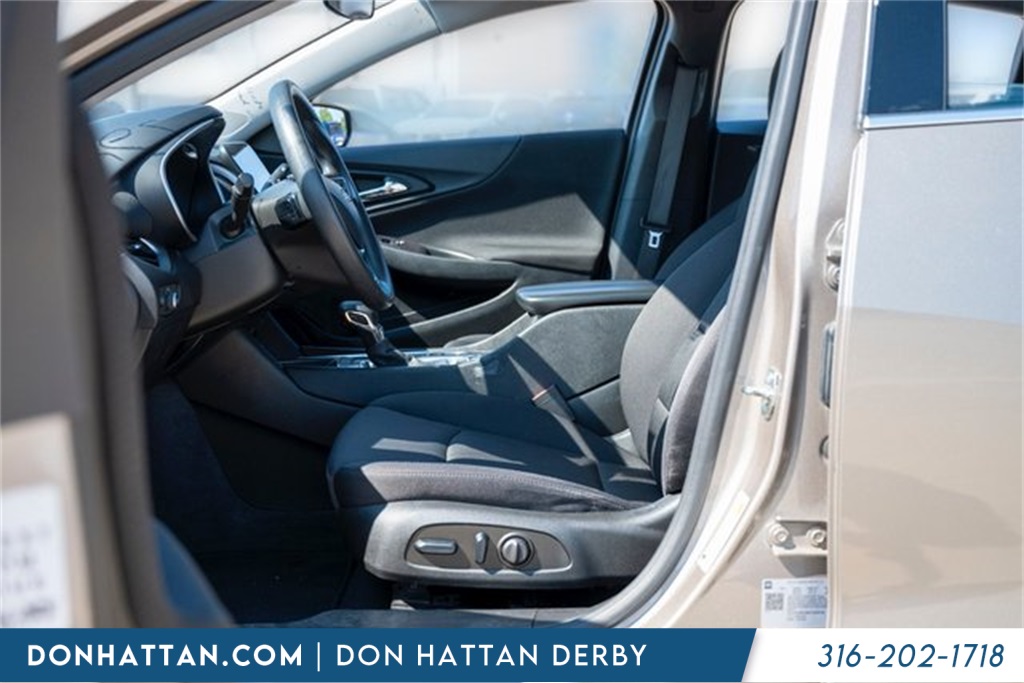 2023 Chevrolet Malibu 1LT photo 4