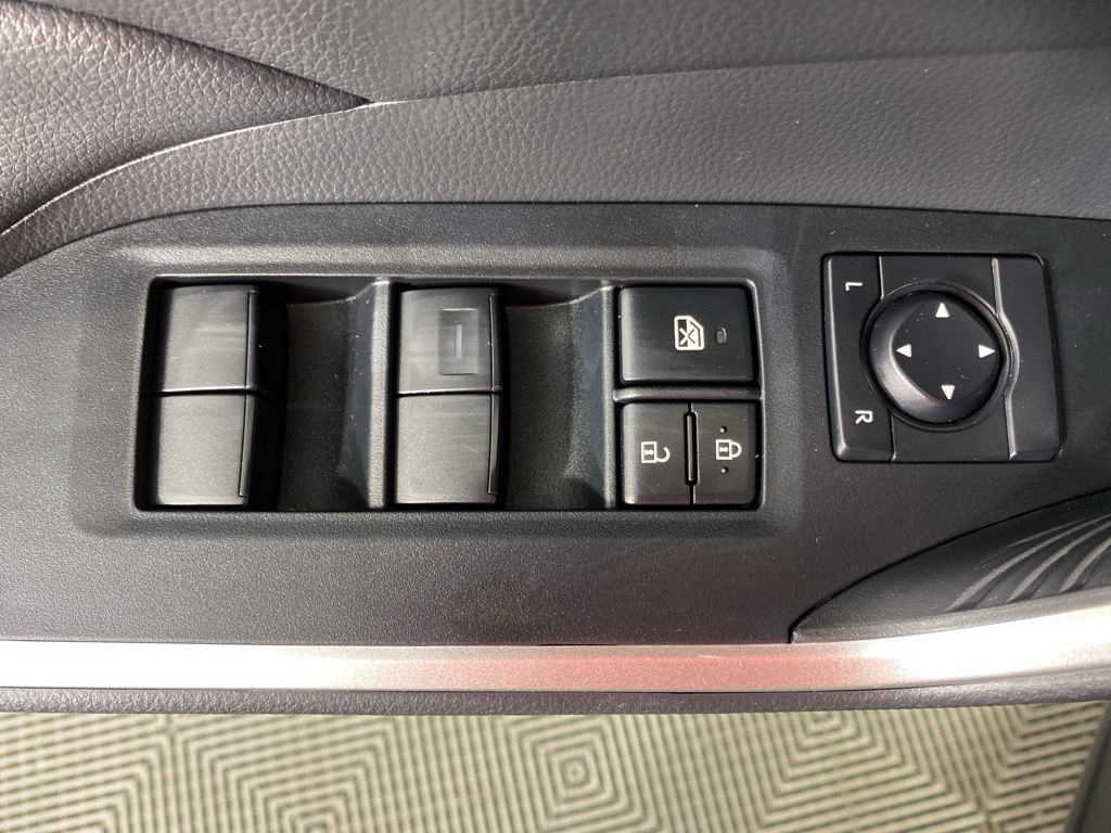 2023 Toyota RAV4 LE photo 13