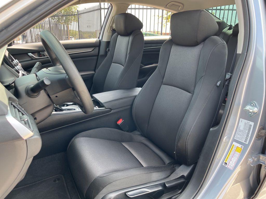 2022 Honda Accord LX photo 23