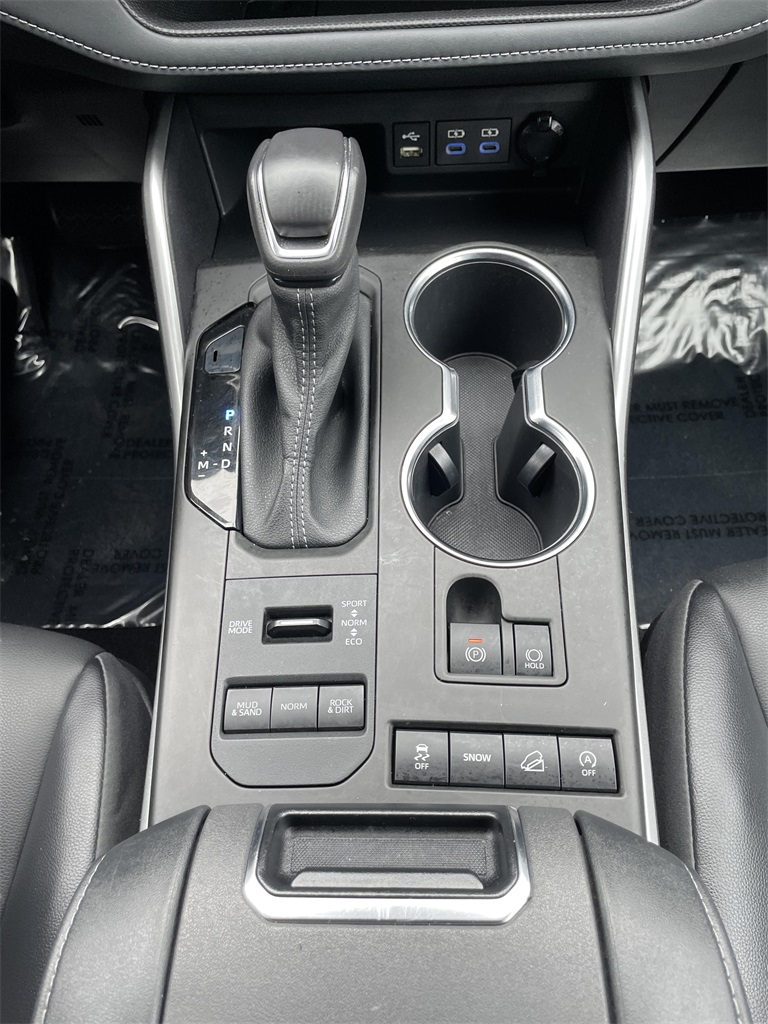 2022 Toyota Highlander XLE photo 21