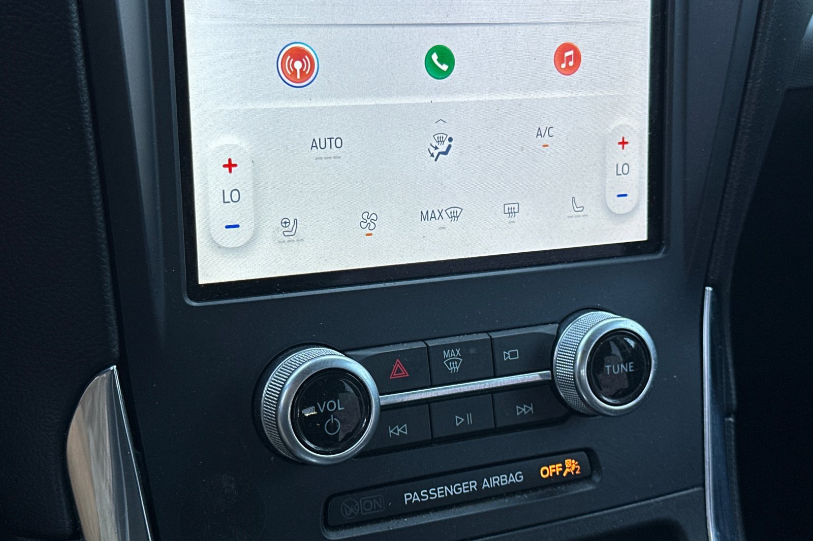 2022 Ford Edge Titanium photo 19