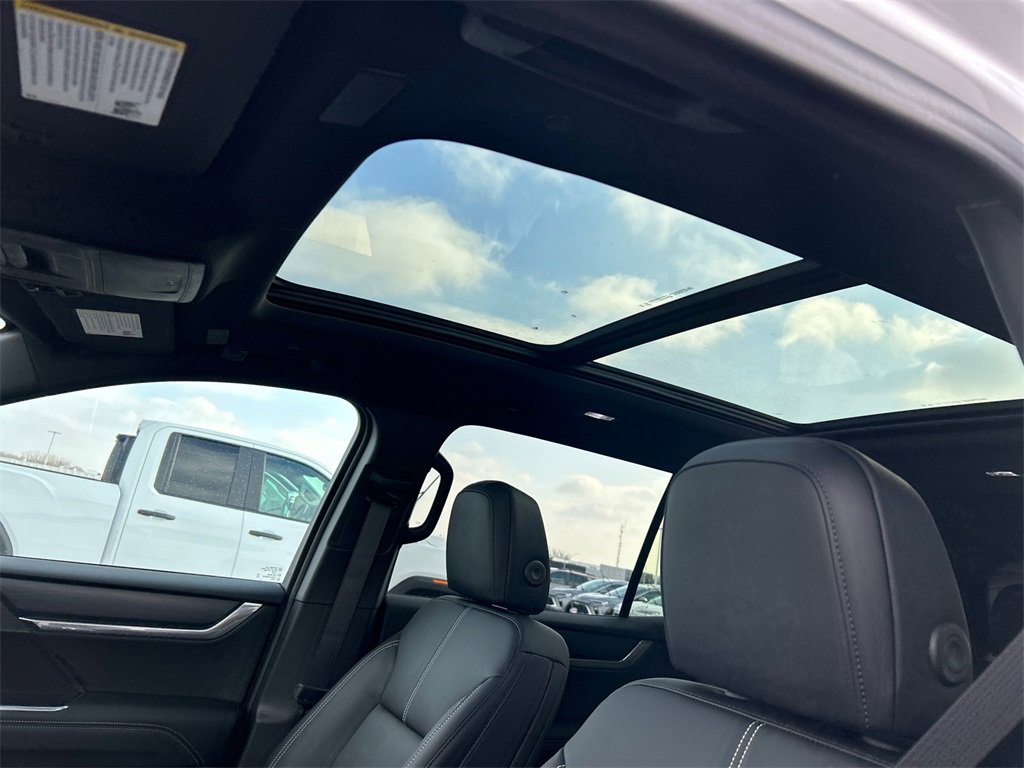 2026 GMC ACADIA - Image 25