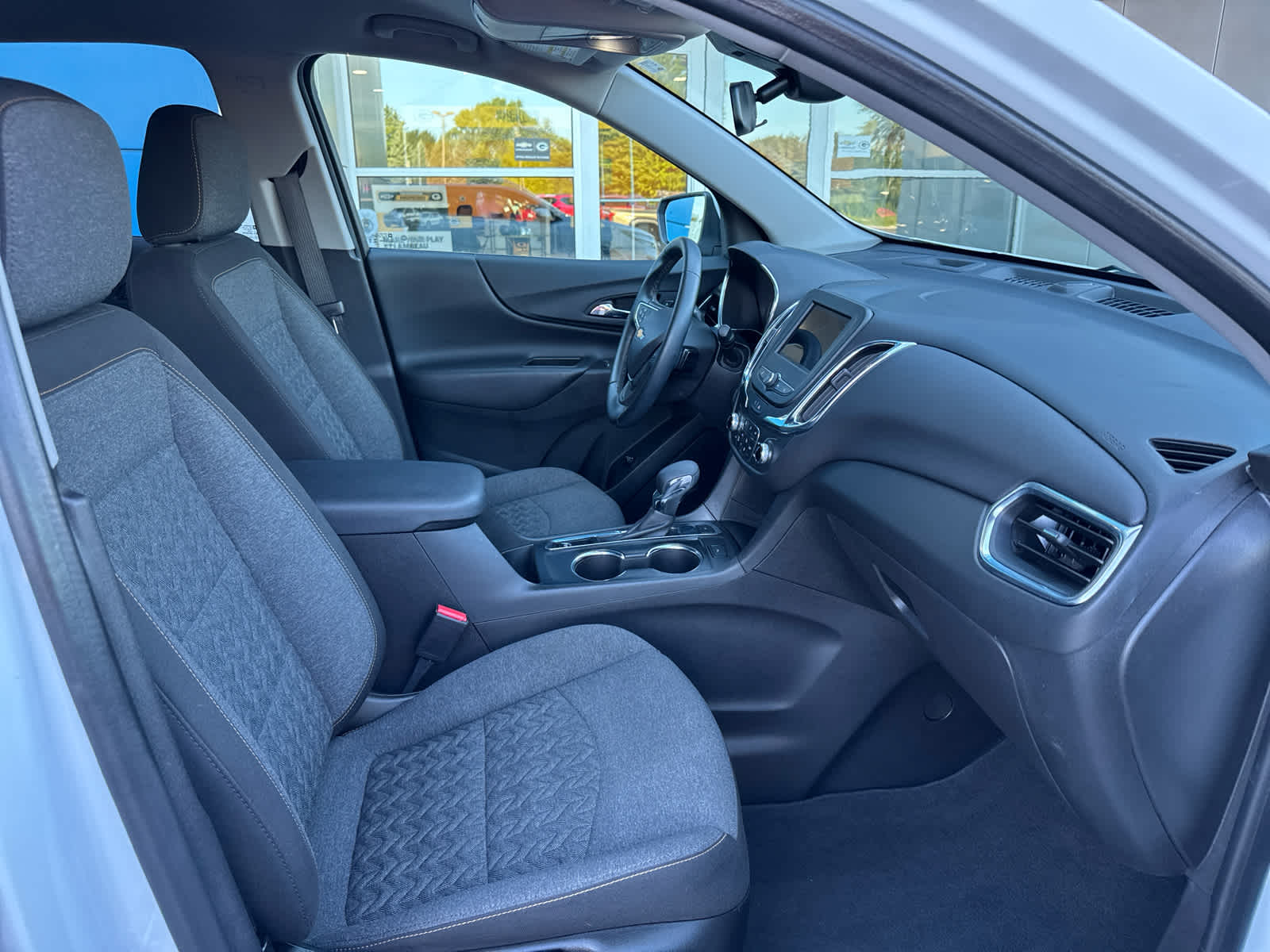 2023 Chevrolet Equinox LT photo 4