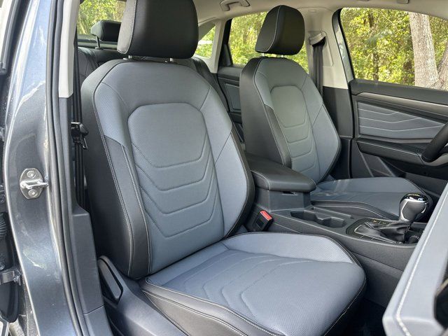 2025 Volkswagen Jetta 1.5T SEL photo 16