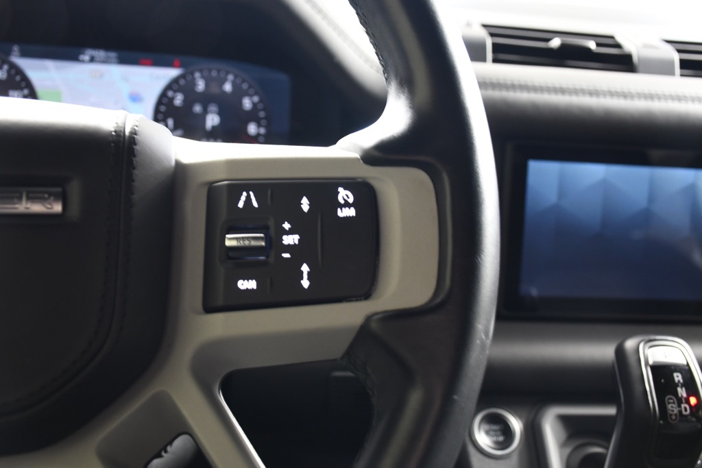 2022 Land Rover Defender 110 X-Dynamic HSE photo 28
