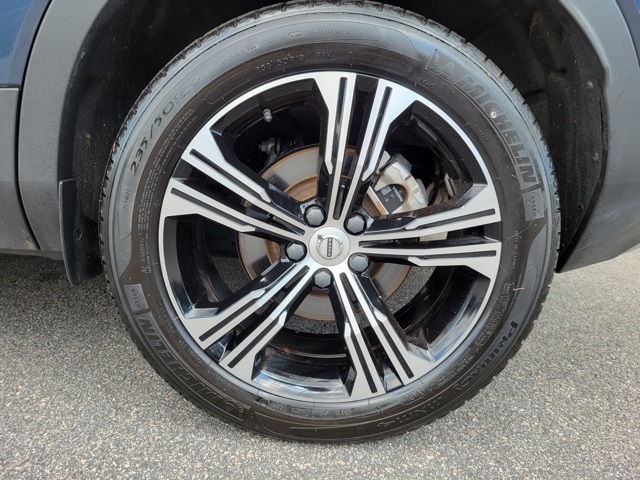 2022 Volvo XC40 T5 Inscription photo 12