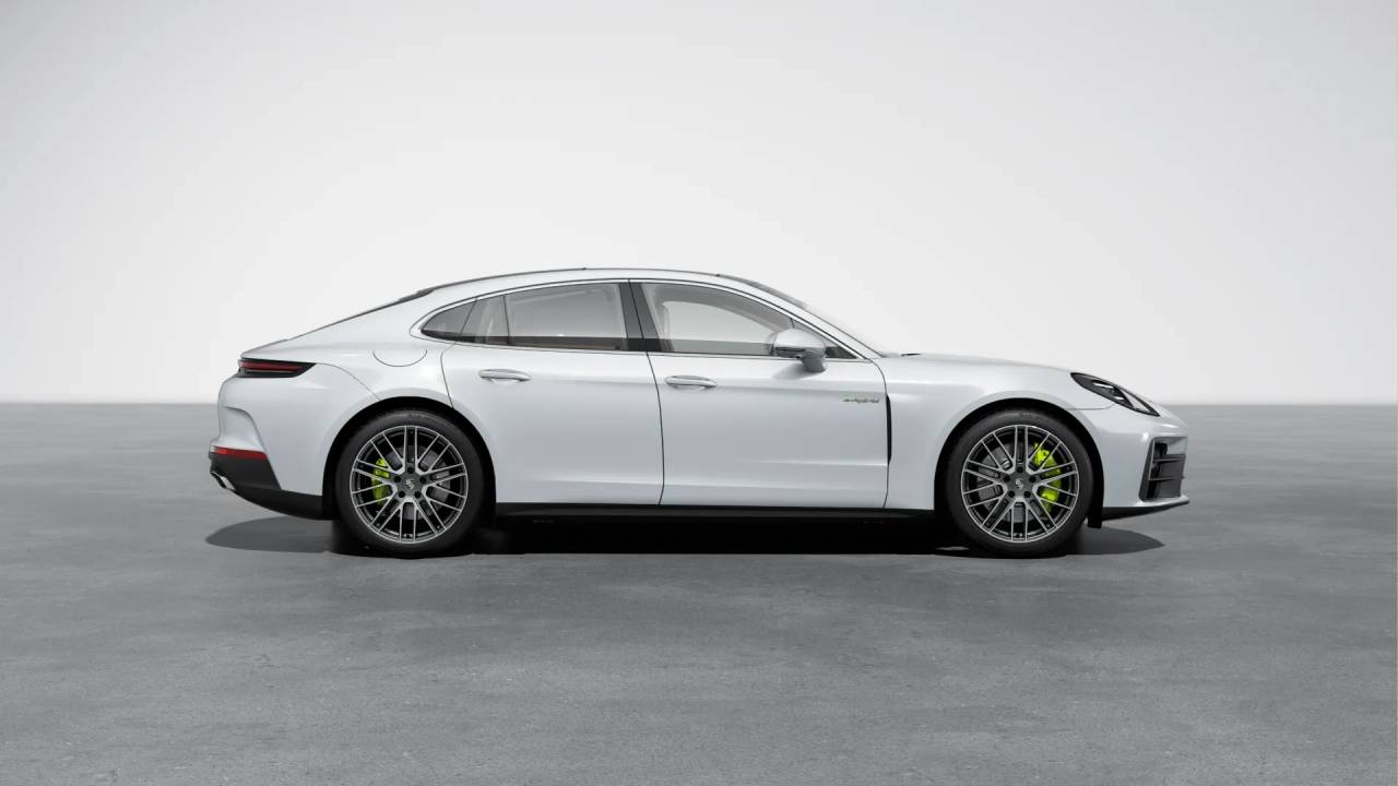 2026 Porsche Panamera 4 E-Hybrid photo 6