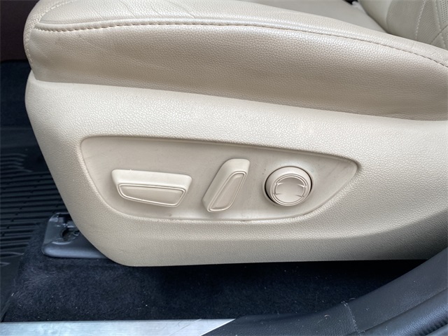 2021 Toyota Highlander Platinum photo 21