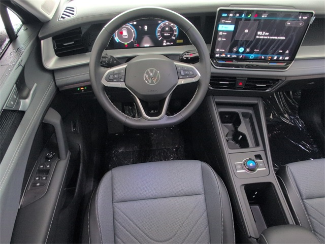 2025 Volkswagen Tiguan SE photo 8