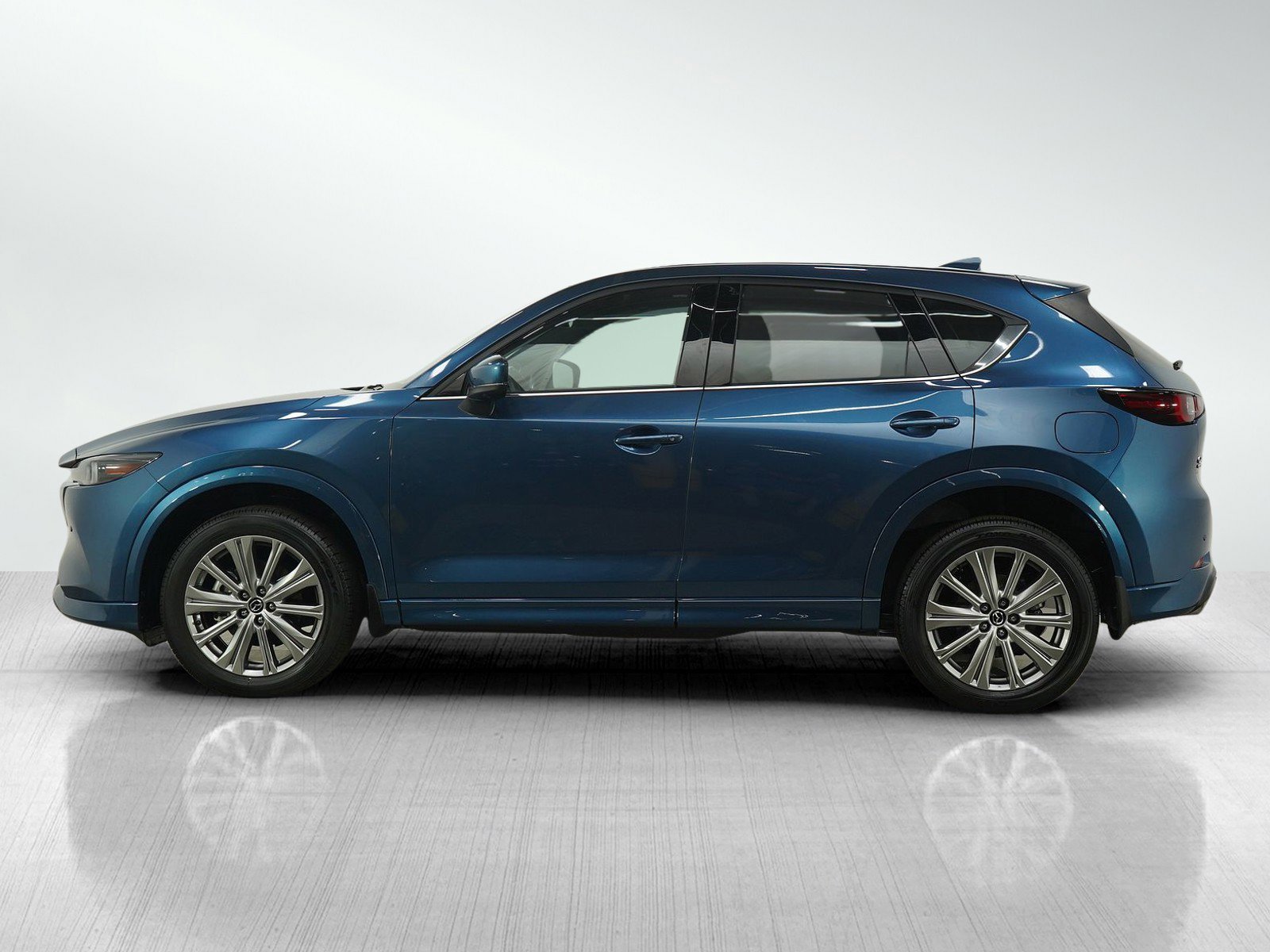 Used 2022 Mazda CX-5 TURBO Signature with VIN JM3KFBXY4N0621836 for sale in Burnsville, Minnesota
