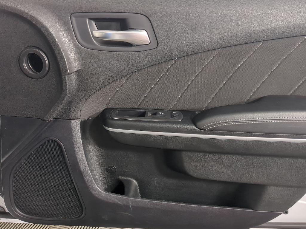 2023 Dodge Charger SXT photo 15