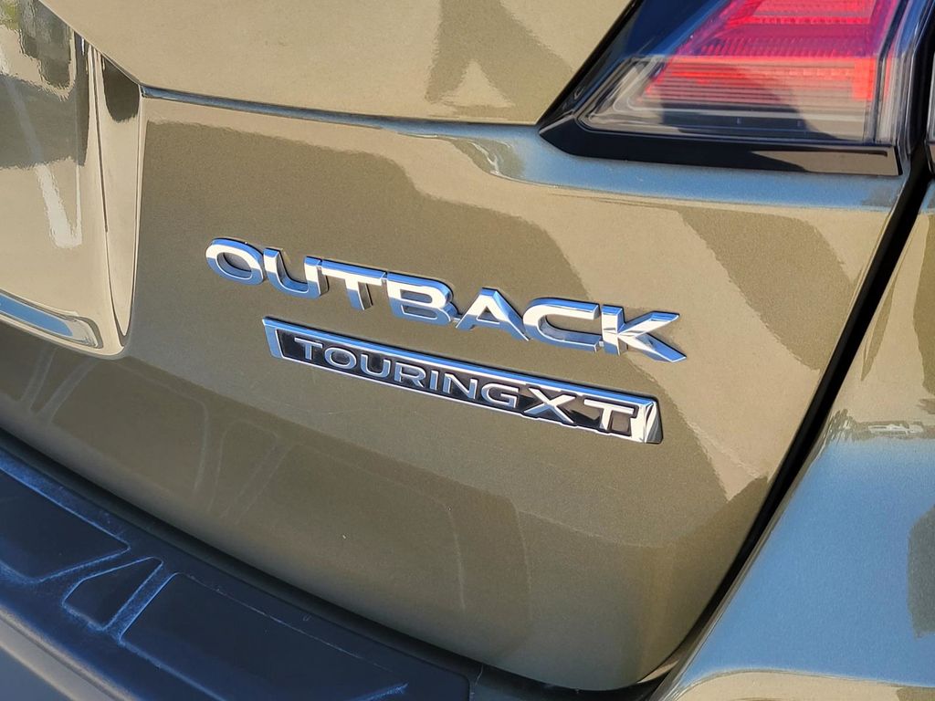 2023 Subaru Outback Touring XT photo 4