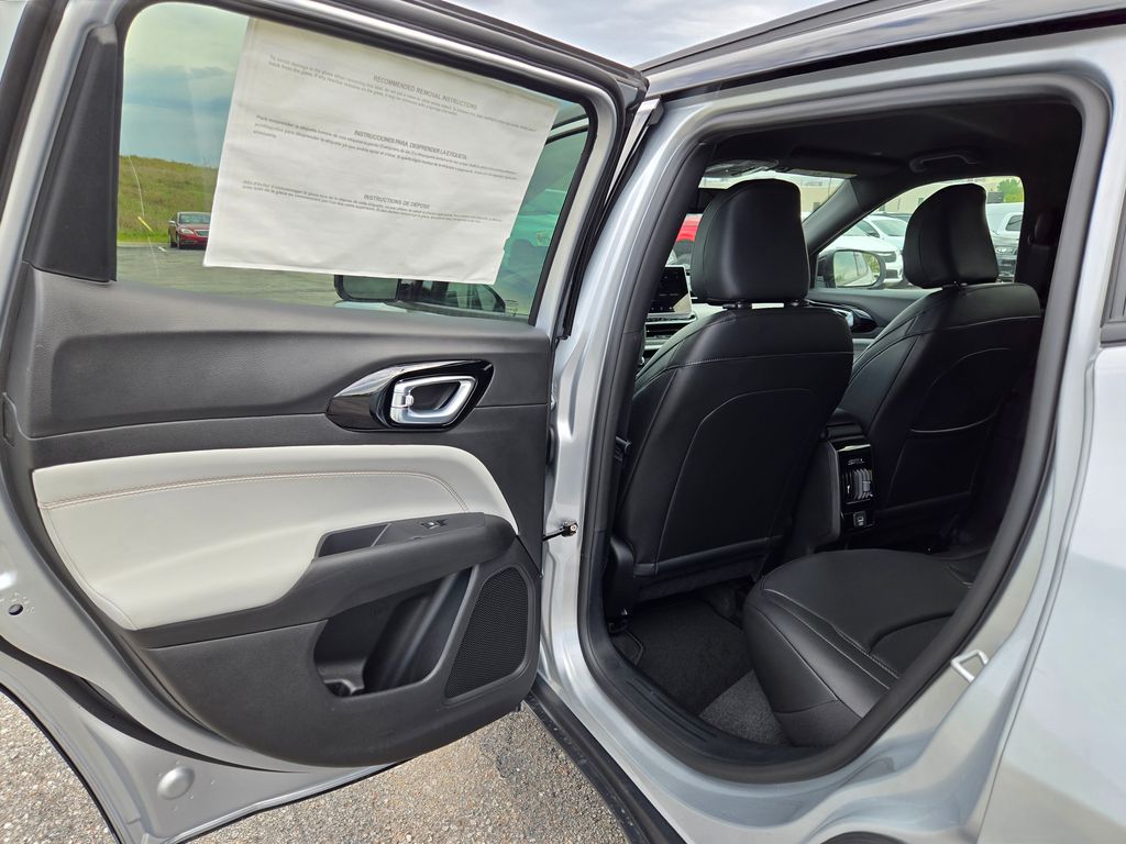2026 Jeep Compass Limited photo 23