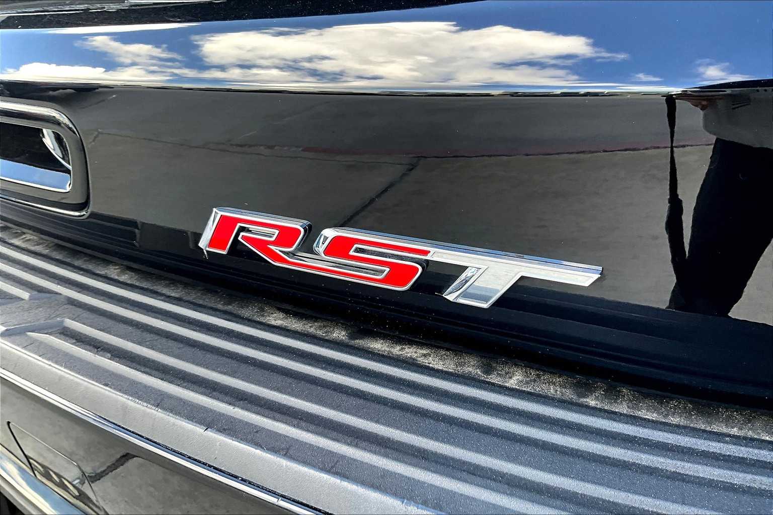 2021 Chevrolet Suburban RST photo 26