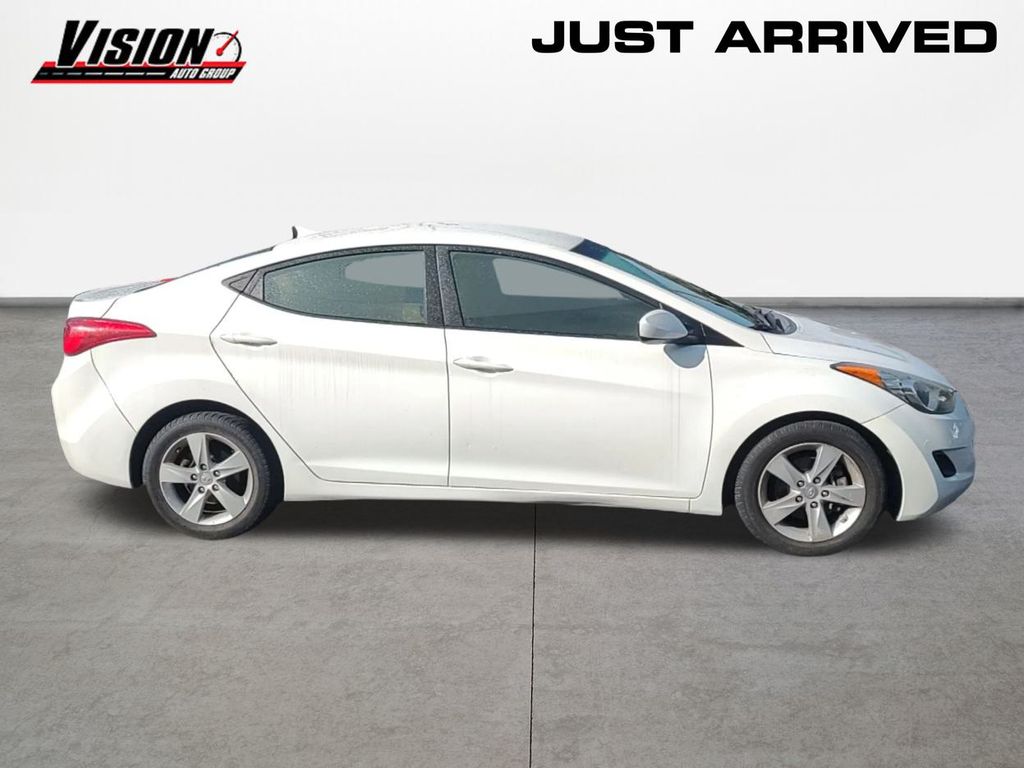 2013 Hyundai Elantra GLS photo 4